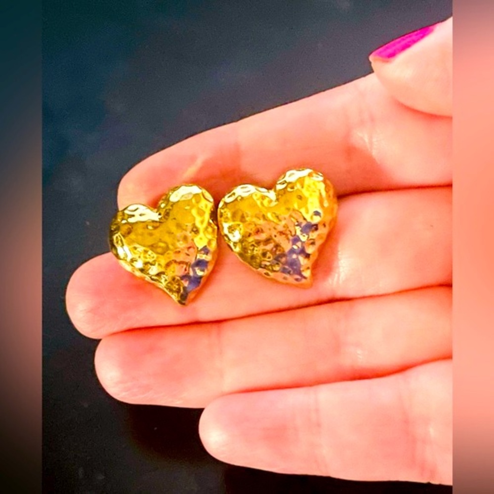 Vintage Avon Hammered Gold Heart Earrings.